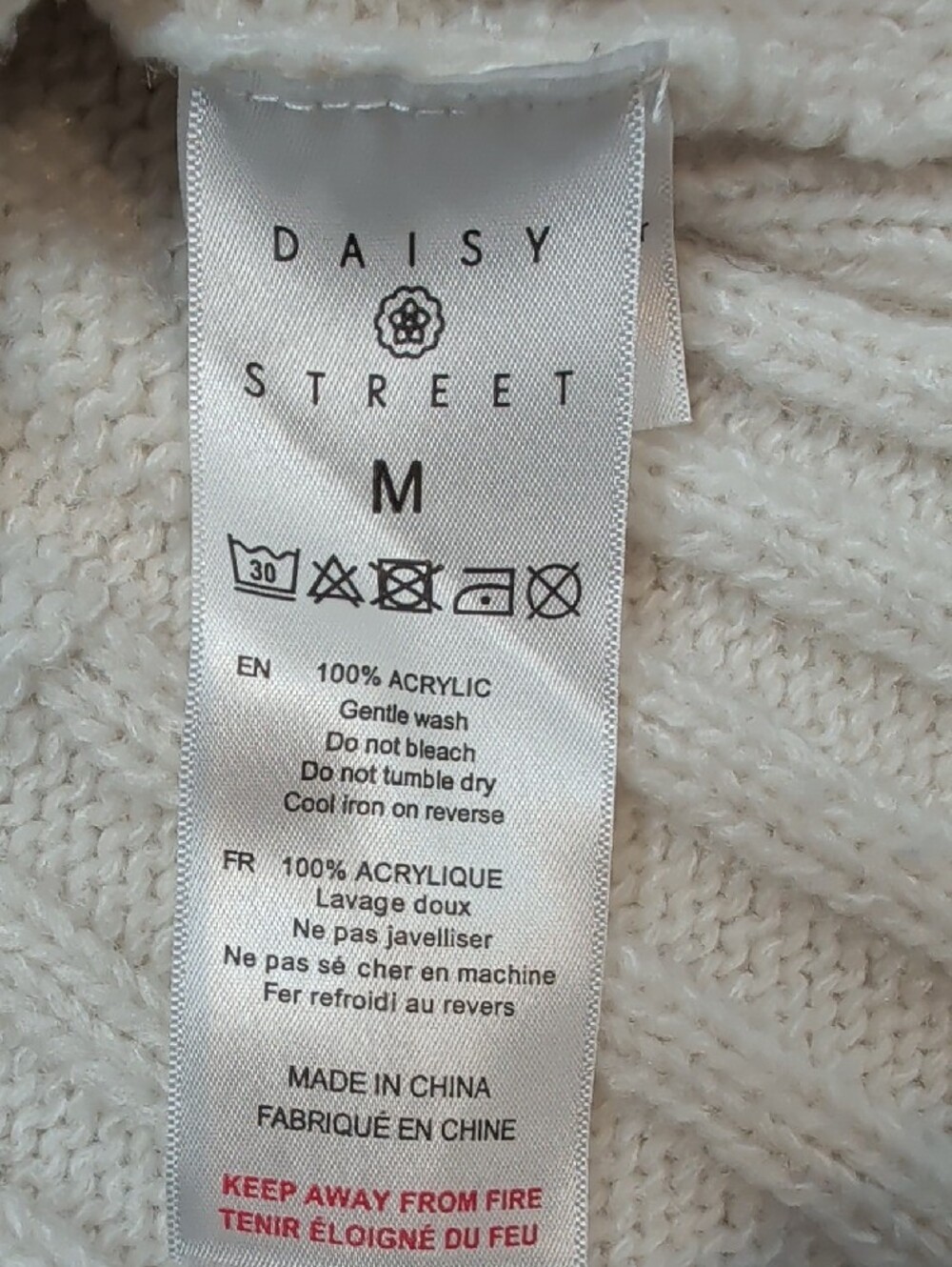 EUC Daisy Street White Lemon Knit Crop Sweater M - Picture 12 of 13